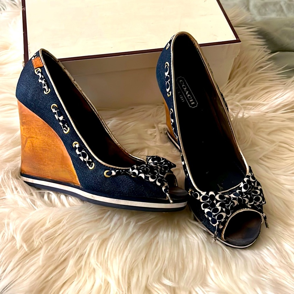Coach wedges